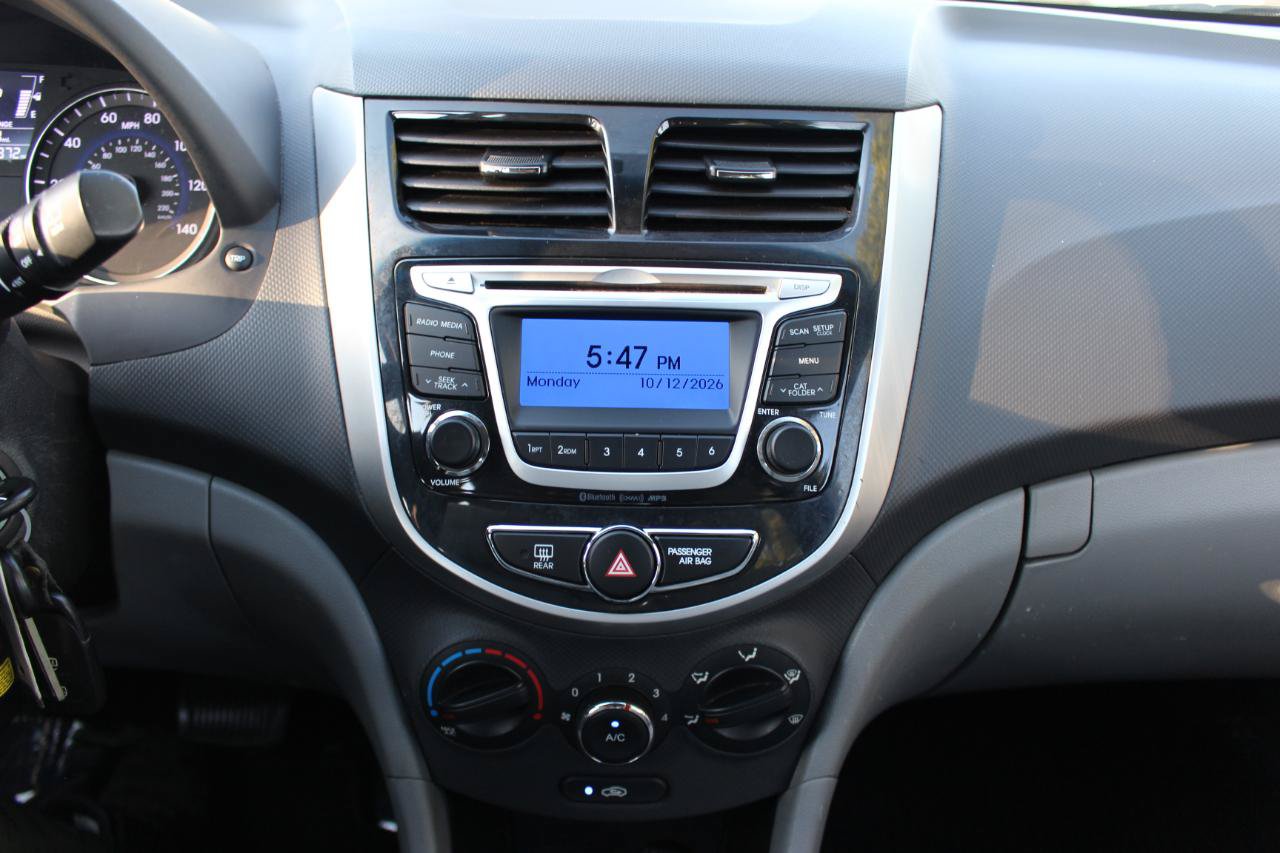 Used 2014 Hyundai Accent SE FWD image 24