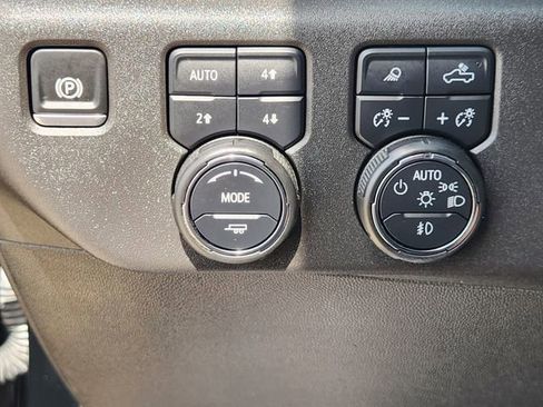 Used 2025 Chevrolet Silverado 1500 LT Trail Boss w/ LT Trail Boss Premium Package image 21