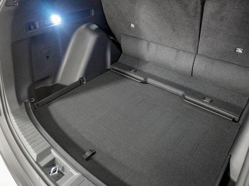 Used 2025 Honda CR-V LX image 9