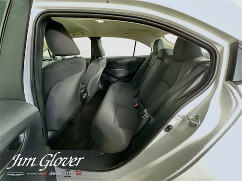 Used 2025 Toyota Corolla LE image 16
