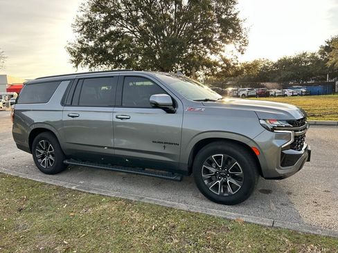 Used 2022 Chevrolet Suburban Z71 w/ Z71 Off-Road Package image 7