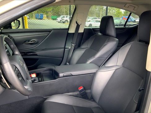 Used 2023 Lexus ES 350 w/ Premium Package image 7