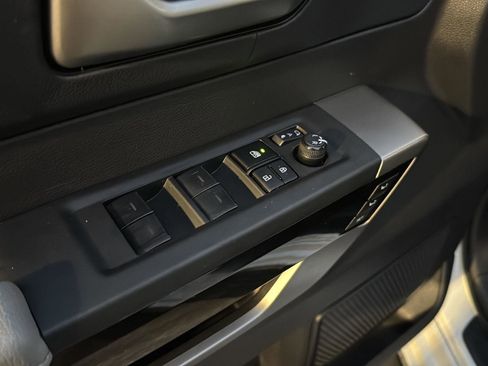 Used 2024 Toyota Tundra Limited image 29