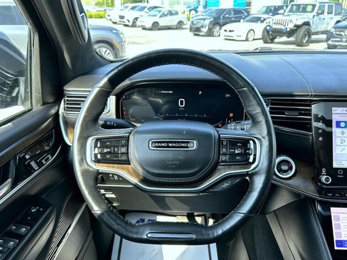 Used 2022 Jeep Grand Wagoneer Series II w/ Convenience Group III AWD/4WD image 11