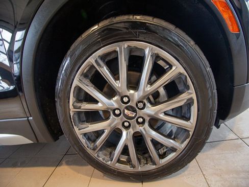 Certified 2019 Cadillac XT4 Premium Luxury image 28