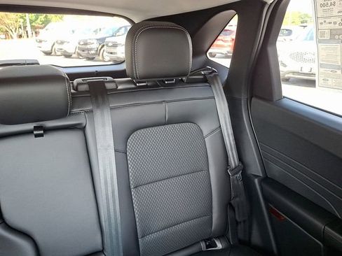 New 2025 Ford Escape SE image 14