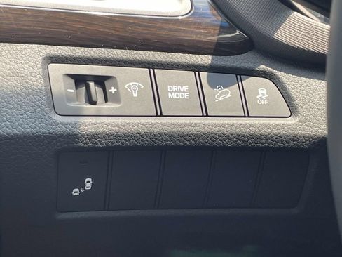 Used 2017 Hyundai Santa Fe Sport 2.0T FWD image 19