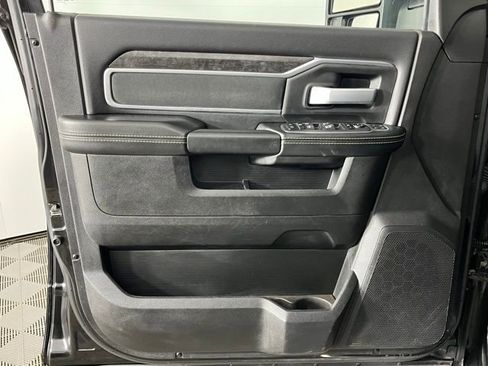 Used 2024 RAM 2500 Big Horn w/ Sport Appearance Package image 22