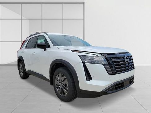 New 2026 Nissan Pathfinder SV w/ SV Premium Package AWD/4WD image 8