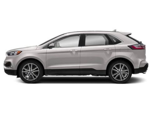 Used 2019 Ford Edge Titanium w/ Cold Weather Package AWD/4WD image 3