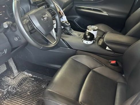 Used 2023 Toyota Venza XLE AWD/4WD image 6
