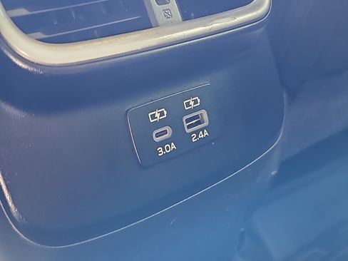 Used 2024 Subaru Outback Premium AWD/4WD image 11
