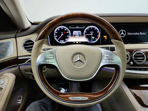 Used 2014 Mercedes-Benz S 550 Sedan image 18