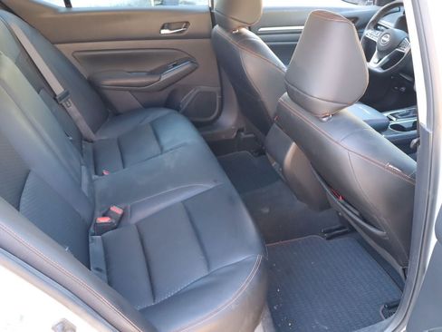 Used 2024 Nissan Altima 2.5 SR FWD image 21