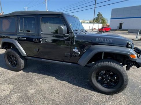 Used 2020 Jeep Wrangler Unlimited Sport image 3