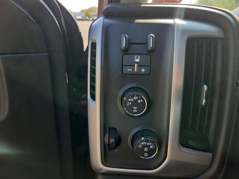 Used 2015 GMC Sierra 1500 SLE w/ SLE Value Package AWD/4WD image 29