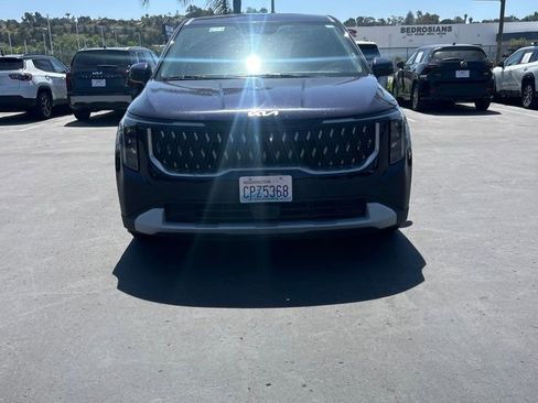 Used 2025 Kia Carnival image 13