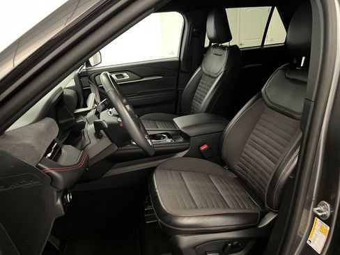 Used 2025 Ford Explorer ST-Line AWD/4WD image 10
