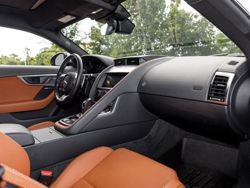 Used 2023 Jaguar F-TYPE Coupe RWD image 15