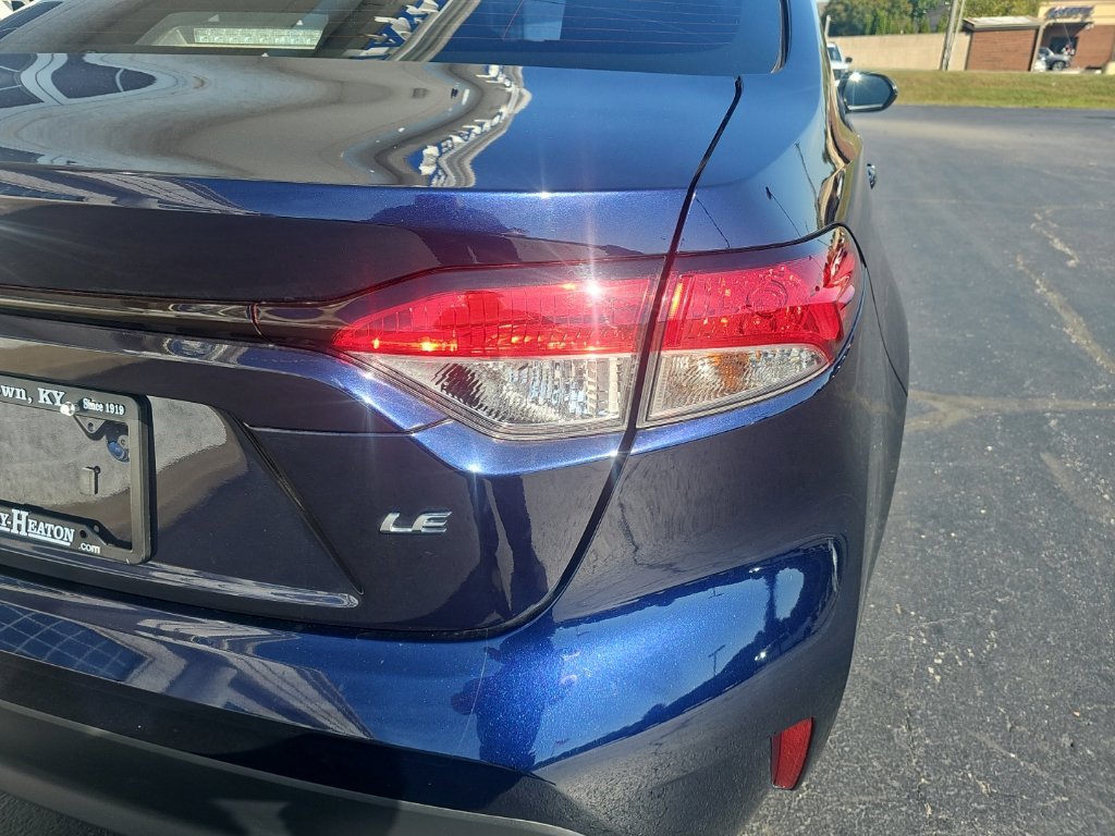 Used 2025 Toyota Corolla LE FWD image 6