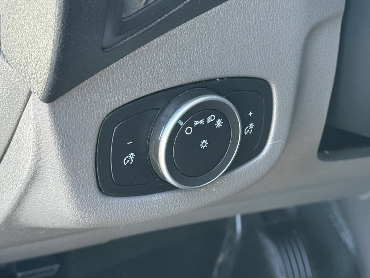 Used 2021 Ford Transit Connect XL FWD image 21