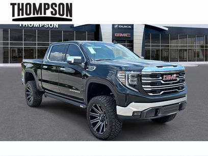 New 2024 GMC Sierra 1500 SLT w/ SLT Premium Package