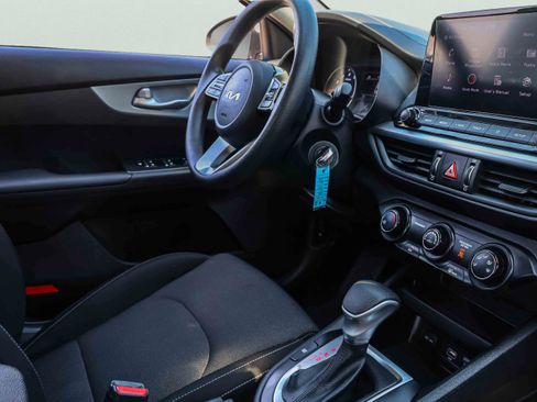 Certified 2023 Kia Forte LXS w/ LXS Technology Package FWD image 25
