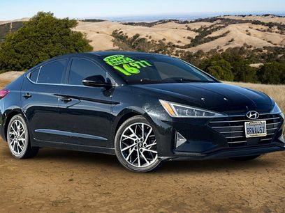 Used 2020 Hyundai Elantra Limited w/ Ultimate Package 03