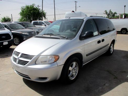 Used 2007 Dodge Grand Caravan SE w/ Popular Equipment Group I image 2
