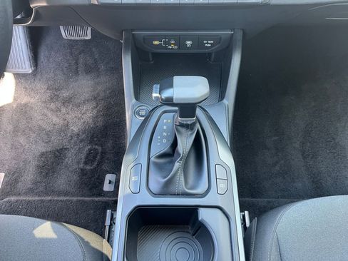 Used 2025 Kia K4 LXS image 40