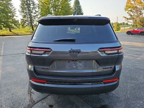 Used 2023 Jeep Grand Cherokee L Limited w/ Luxury Tech Group II AWD/4WD image 5