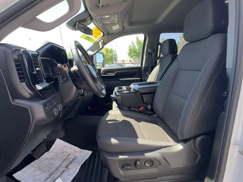 Used 2025 Chevrolet Silverado 2500 LT w/ Convenience Package AWD/4WD image 16