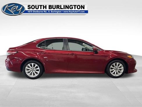 Used 2019 Toyota Camry LE FWD image 7