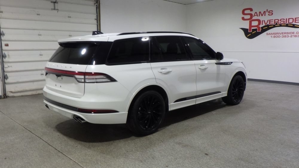 Used 2025 Lincoln Aviator Reserve w/ Equipment Group 201A AWD/4WD image 4