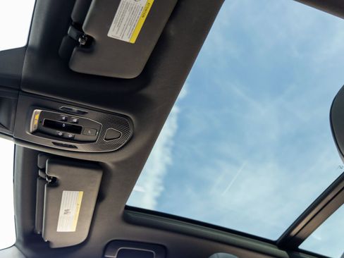 Certified 2025 Porsche Cayenne image 28