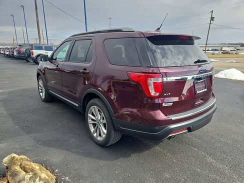 Used 2018 Ford Explorer XLT w/ Equipment Group 202A image 5