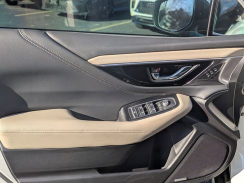 Used 2025 Subaru Outback Limited image 14