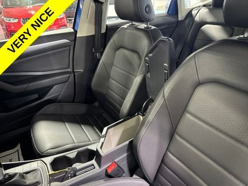 Used 2024 Volkswagen Jetta SE FWD image 21