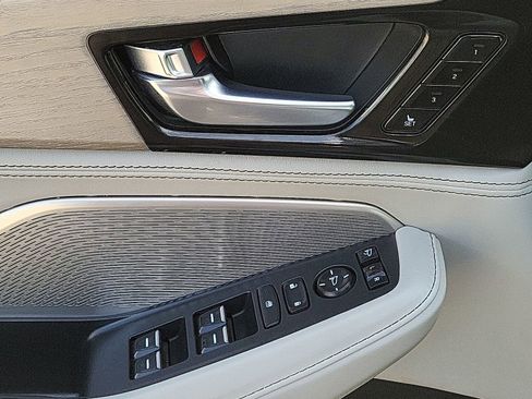 Used 2023 Acura MDX SH-AWD w/ Advance Package image 24