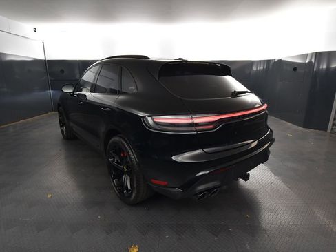 Certified 2024 Porsche Macan GTS image 3