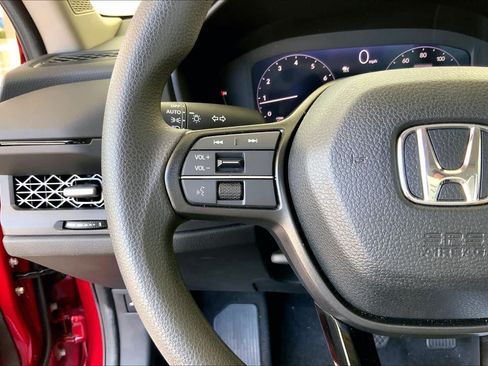 Used 2025 Honda Accord SE image 24