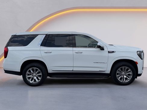 Used 2023 GMC Yukon Denali image 2