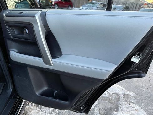 Used 2011 Toyota 4Runner SR5 image 31