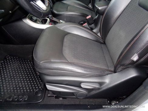 Used 2020 Jeep Compass Latitude w/ Cold Weather Group image 9