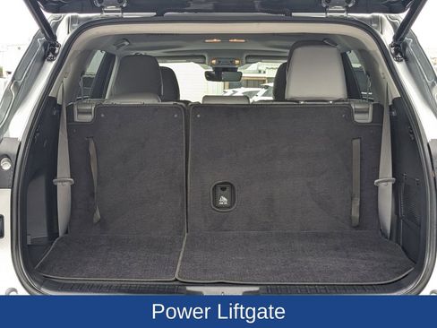 Used 2022 Toyota Highlander XLE image 13