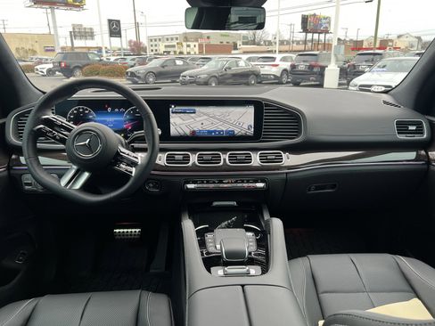Certified 2026 Mercedes-Benz GLS 580 4MATIC image 30