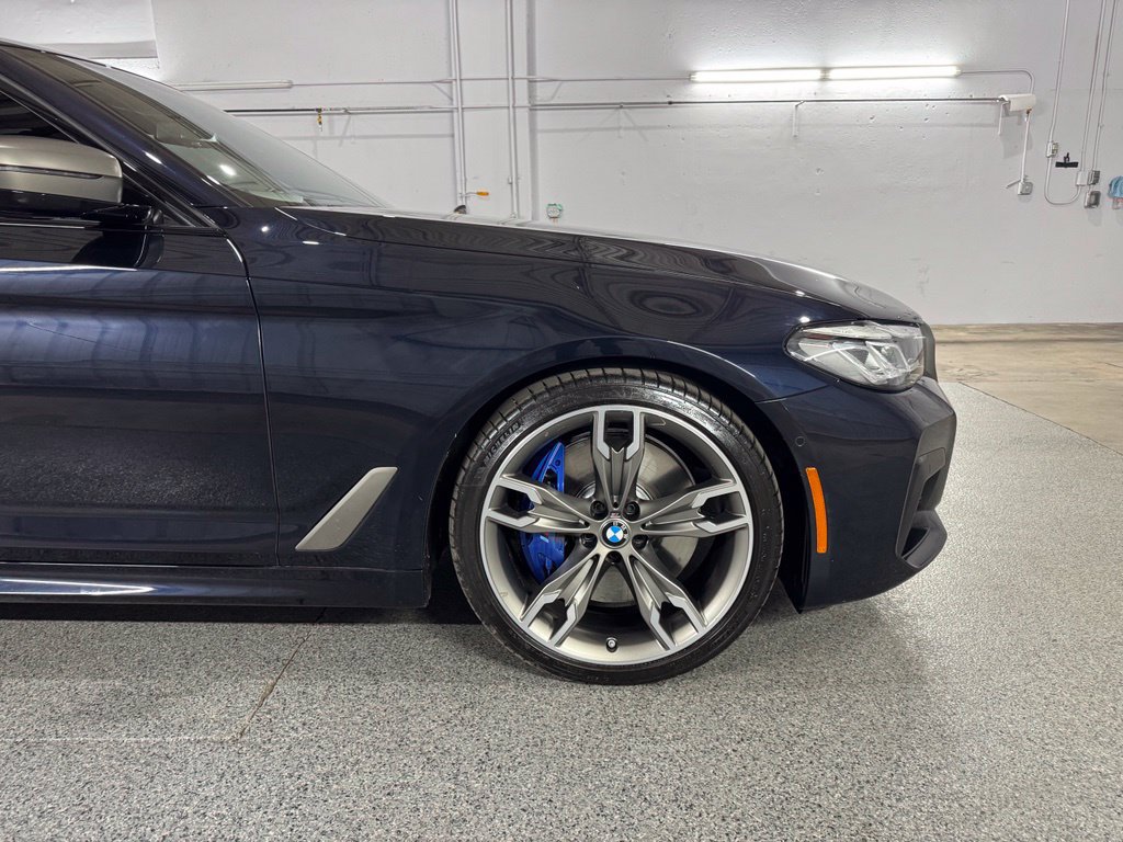 Used 2023 BMW M550i xDrive AWD/4WD image 5