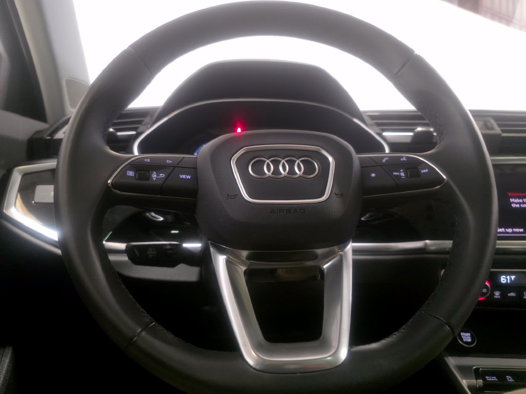 Certified 2025 Audi Q3 2.0T Premium w/ Convenience Package AWD/4WD image 21