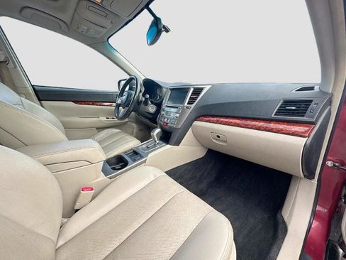 Used 2011 Subaru Outback 2.5i Limited image 15