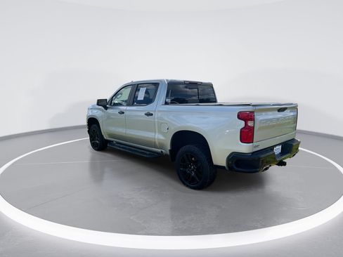 Used 2021 Chevrolet Silverado 1500 LT Trail Boss w/ Convenience Package II AWD/4WD image 6